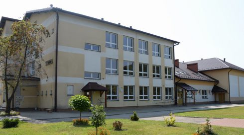 Budynek szkoły w Siedlcu Strona internetowa ZSG w Siedlcu